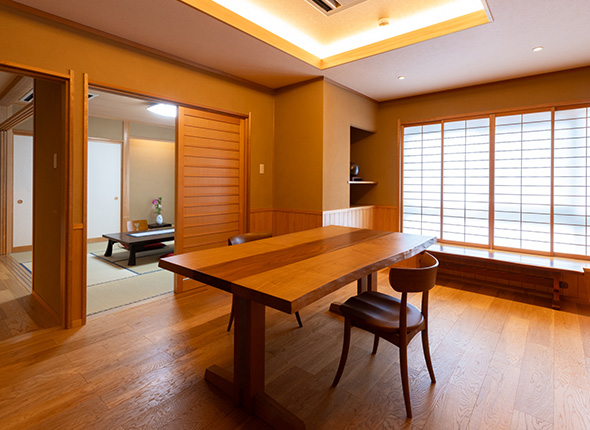Suite of Japanese-Western rooms with scenic hinoki bath