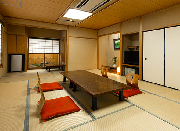 Japanese-style room with 16 tatami mats